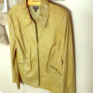 Soft leather jacket sz XL in kiwi green.